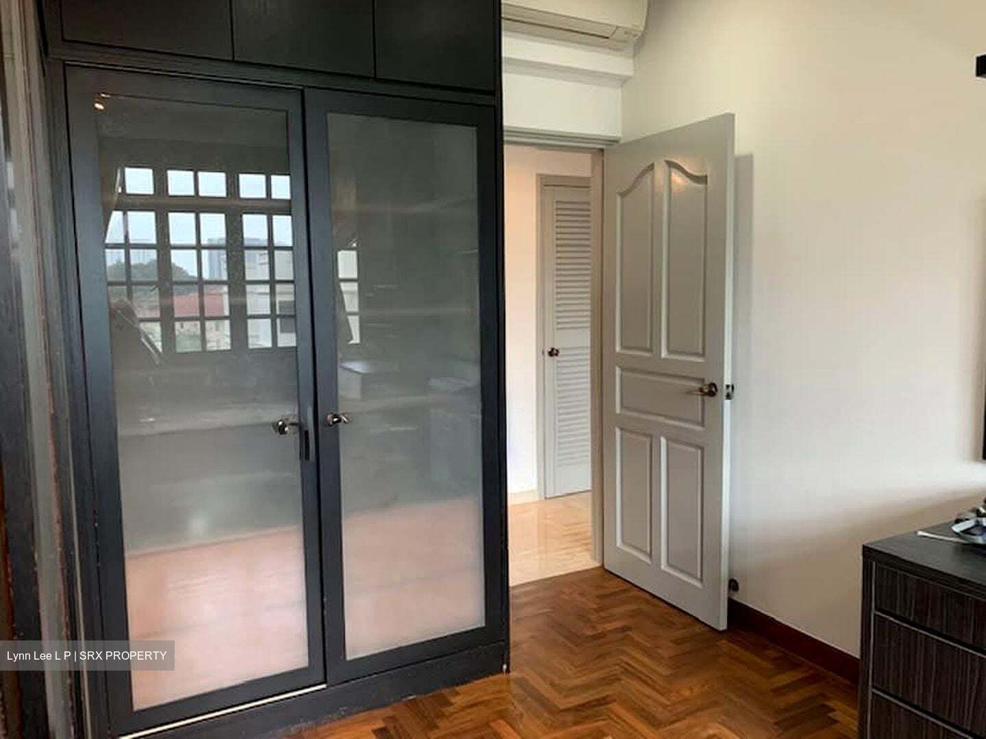 Park East (D15), Condominium #578320771